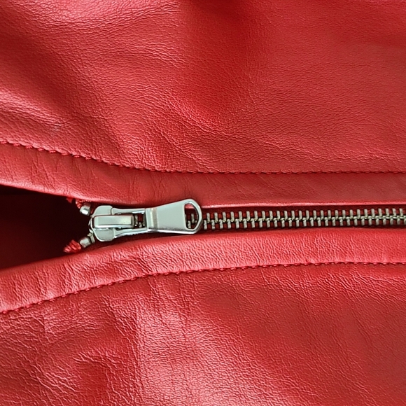 Danier Women's Poppy Red Genuine Leather Jacket ( Sz M/P) - Picture 3 of 7